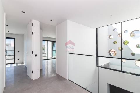 Moradia T4 Venda em Quarteira,Loulé