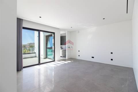 Moradia T4 Venda em Quarteira,Loulé