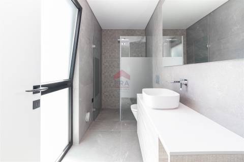 Moradia T4 Venda em Quarteira,Loulé