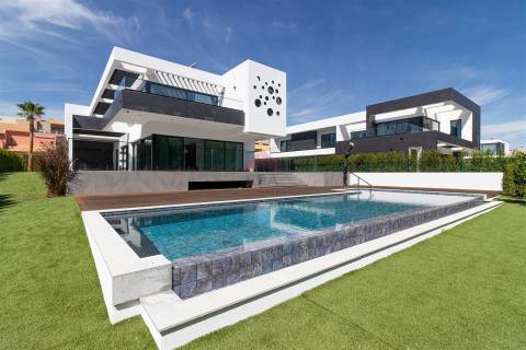 Moradia T4 Venda em Quarteira,Loulé