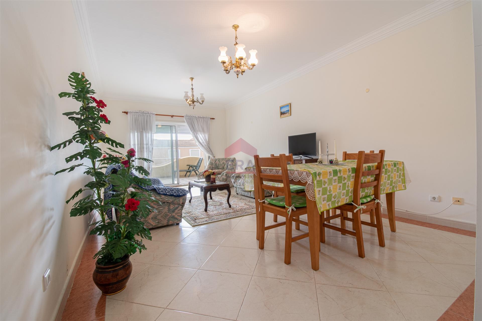 Apartamento T2 Venda em Quarteira,Loulé