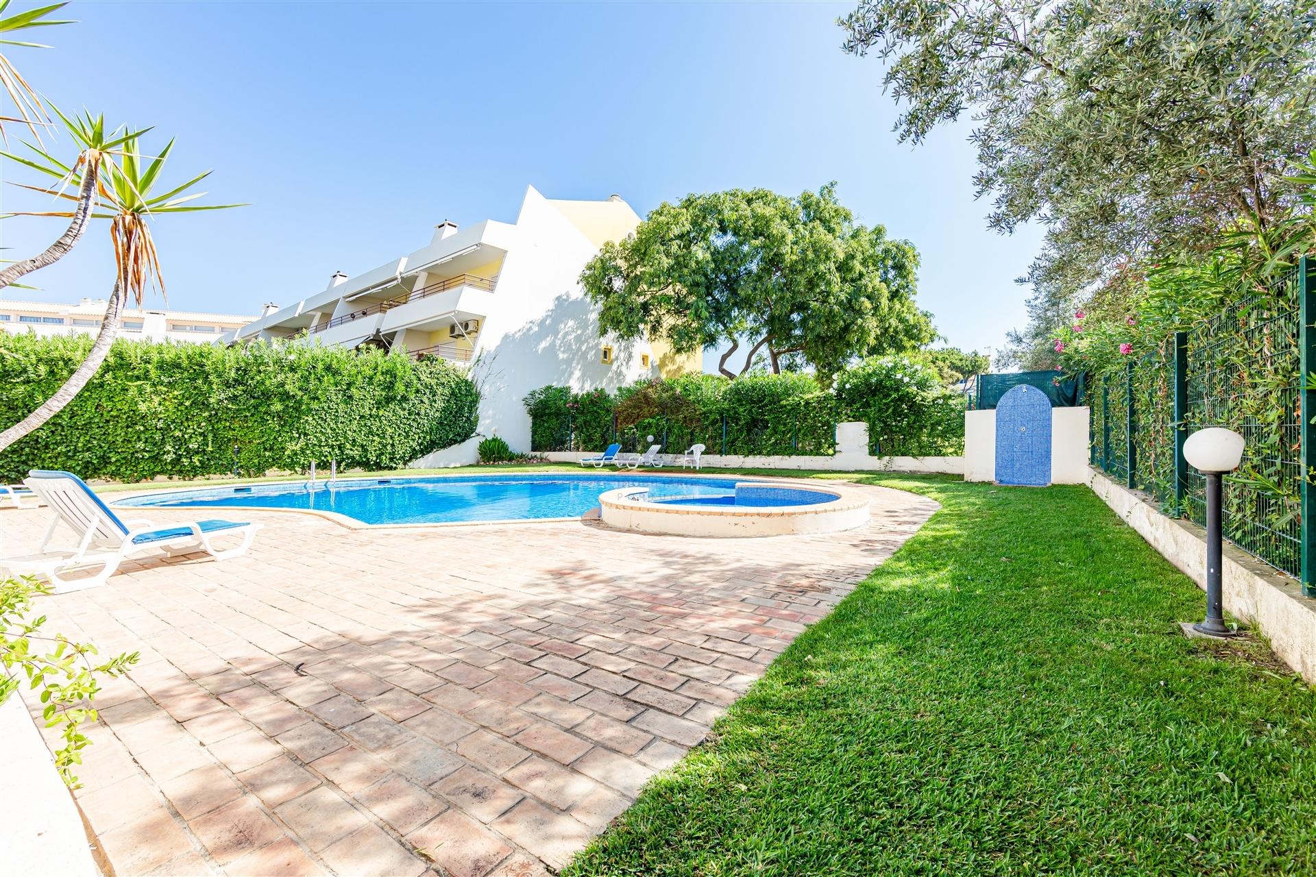 Apartamento T2 Venda em Quarteira,Loulé