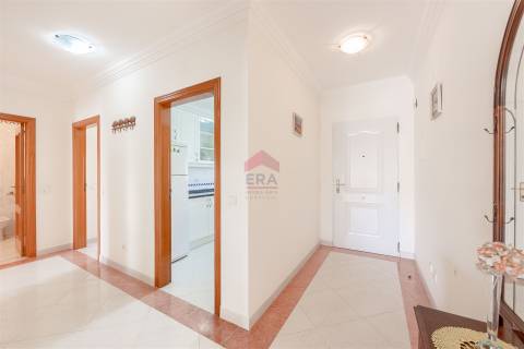 Apartamento T2 Venda em Quarteira,Loulé