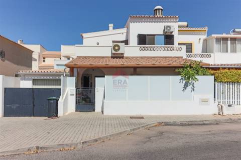 Moradia Geminada T3 Venda em Loulé (São Clemente),Loulé