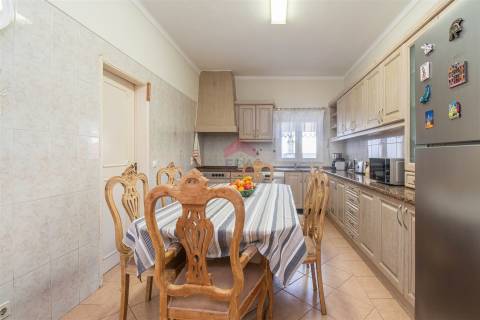 Moradia T3 Venda em Quarteira,Loulé