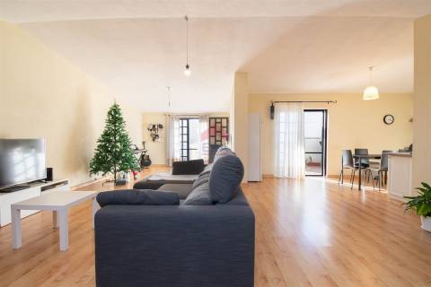 Moradia T3 Venda em Quarteira,Loulé