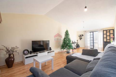 Moradia T3 Venda em Quarteira,Loulé