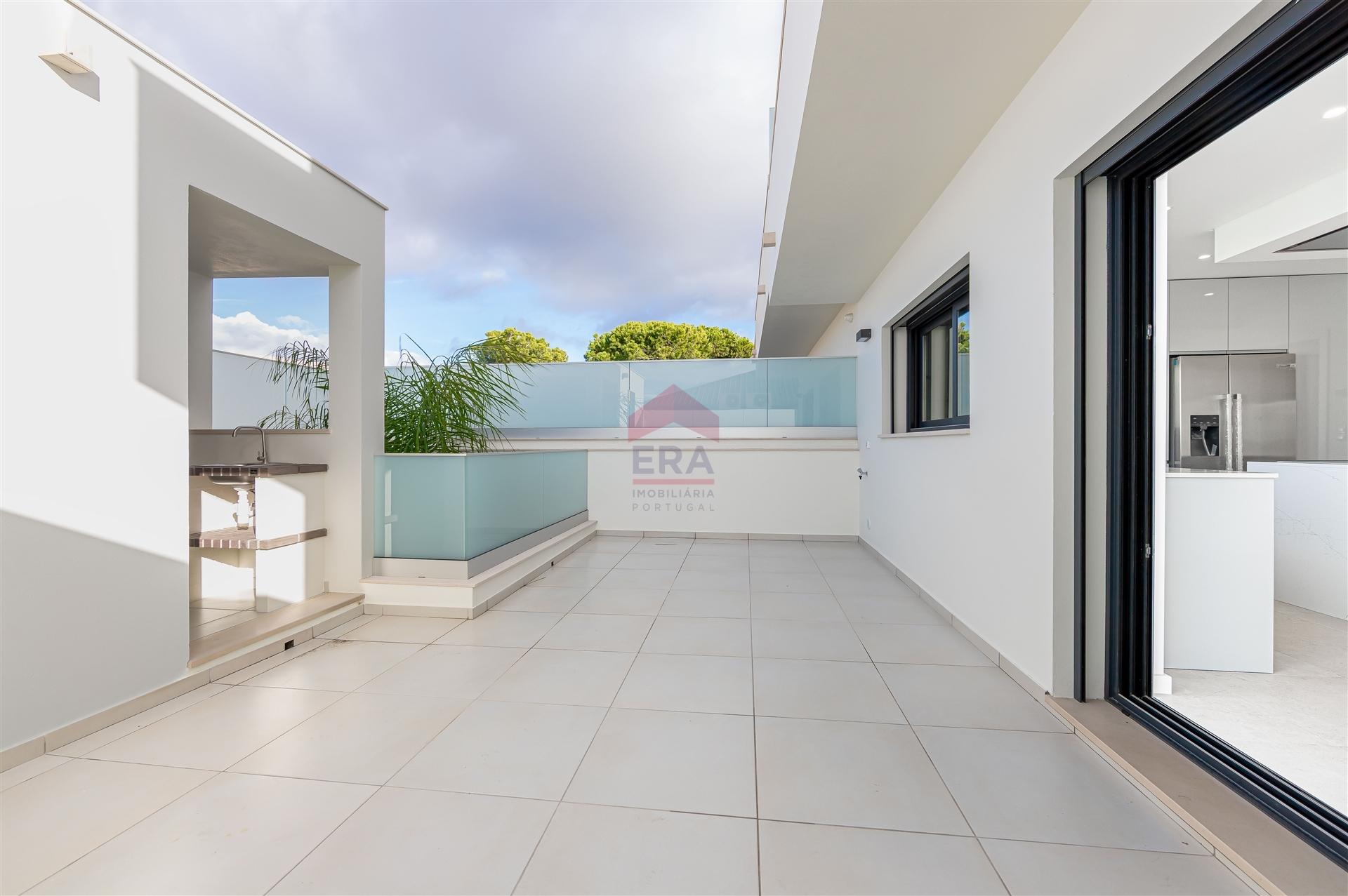 Moradia em Banda T3 Venda em Montenegro,Faro