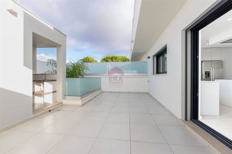 Moradia em Banda T3 Venda em Montenegro,Faro