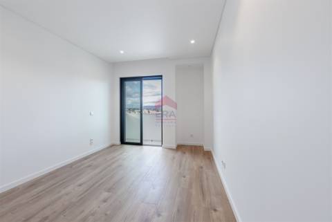 Moradia em Banda T3 Venda em Montenegro,Faro