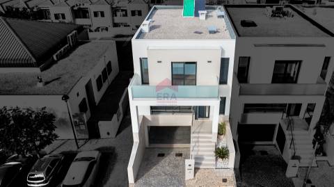 Moradia em Banda T3 Venda em Montenegro,Faro