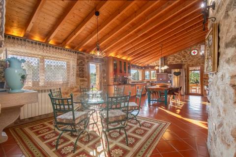 Moradia Isolada T3 Venda em Moncarapacho e Fuseta,Olhão