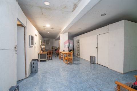 Armazém  Venda em Quarteira,Loulé