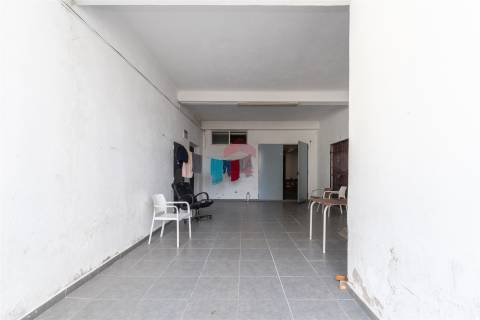 Armazém  Venda em Quarteira,Loulé