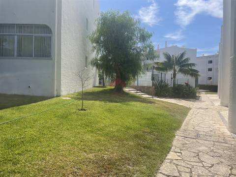 Apartamento T0 Venda em Quarteira,Loulé