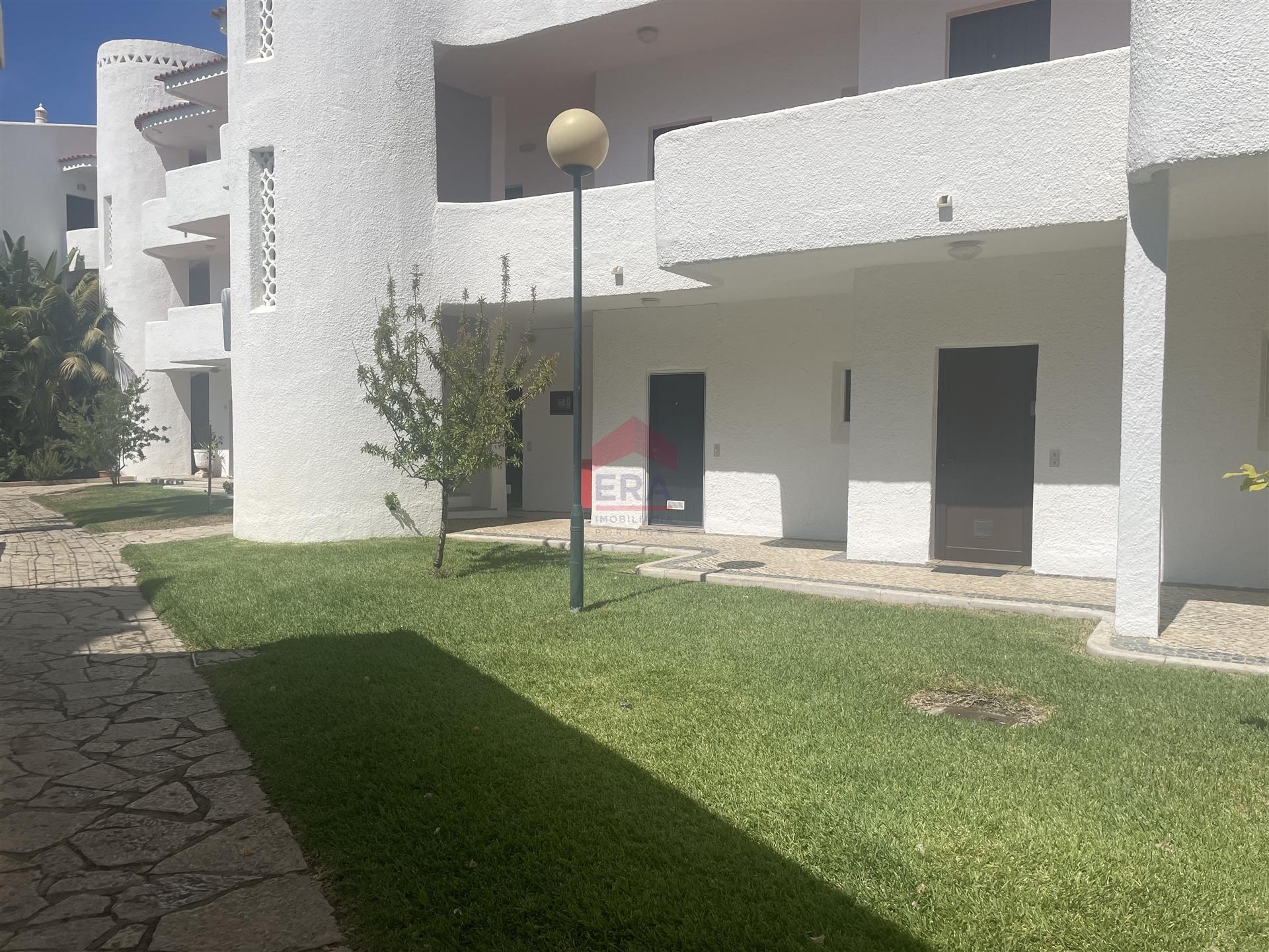 Apartamento T0 Venda em Quarteira,Loulé