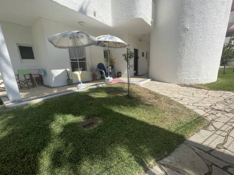 Apartamento T0 Venda em Quarteira,Loulé