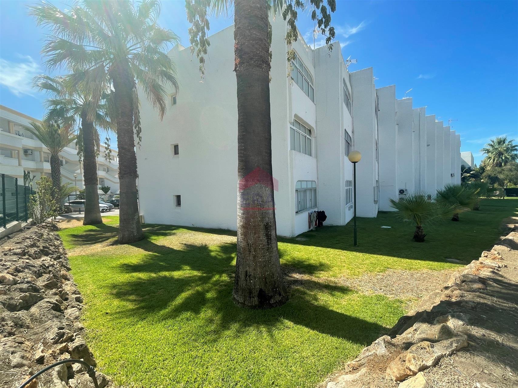 Apartamento T0 Venda em Quarteira,Loulé