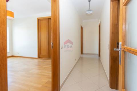 Apartamento T3 Venda em Quarteira,Loulé
