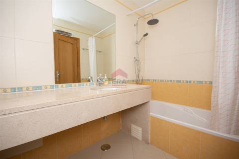 Apartamento T3 Venda em Quarteira,Loulé