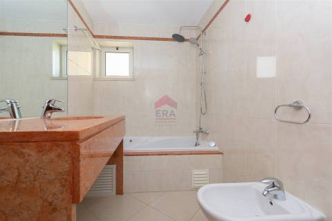 Apartamento T3 Venda em Quarteira,Loulé