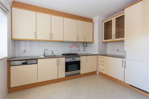 Apartamento T3 Venda em Quarteira,Loulé