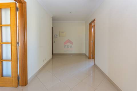 Apartamento T3 Venda em Quarteira,Loulé