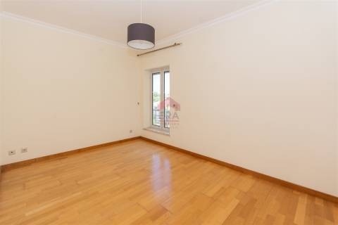 Apartamento T3 Venda em Quarteira,Loulé