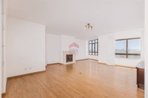 Apartamento T5 Venda em Faro (Sé e São Pedro),Faro