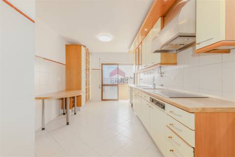 Apartamento T5 Venda em Faro (Sé e São Pedro),Faro