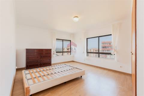 Apartamento T5 Venda em Faro (Sé e São Pedro),Faro