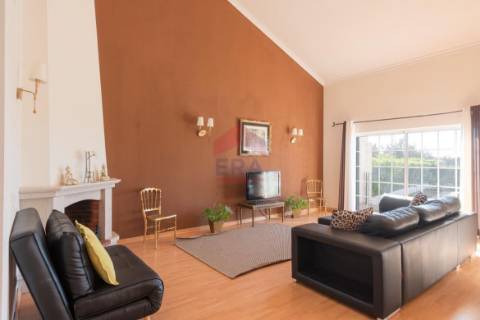 Moradia em Banda T3 Venda em Quarteira,Loulé