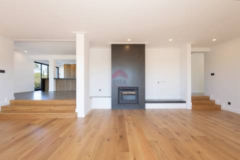 Moradia T5+2 Venda em Quarteira,Loulé