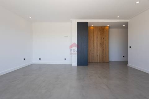 Moradia T5+2 Venda em Quarteira,Loulé