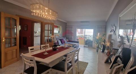 Apartamento T3 Venda em Quarteira,Loulé