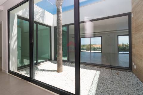 Moradia T4 Venda em Loulé (São Sebastião),Loulé