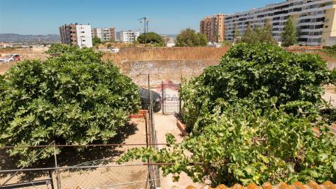 Moradia T2 Venda em Faro (Sé e São Pedro),Faro