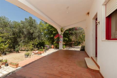 Moradia T4 Venda em Quelfes,Olhão