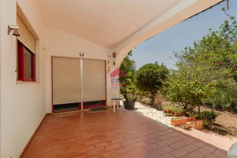 Moradia T4 Venda em Quelfes,Olhão