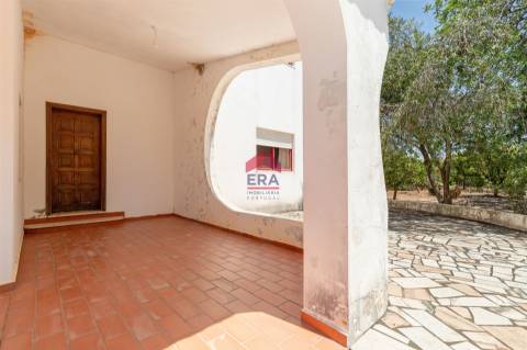 Moradia T4 Venda em Quelfes,Olhão