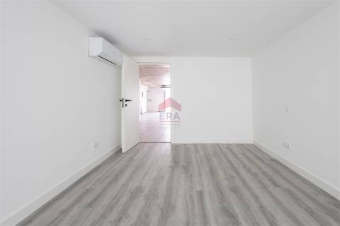 Moradia em Banda T3 Venda em Montenegro,Faro