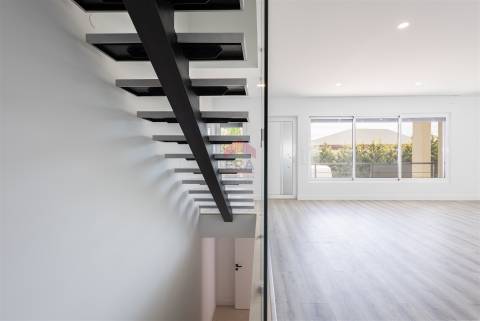 Moradia em Banda T3 Venda em Montenegro,Faro