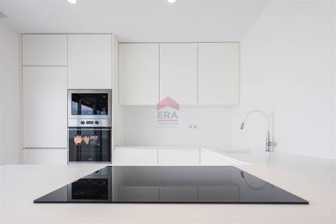 Moradia em Banda T3 Venda em Montenegro,Faro