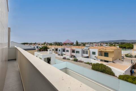Moradia em Banda T3 Venda em Montenegro,Faro