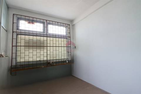 Armazém  Venda em Loulé (São Sebastião),Loulé