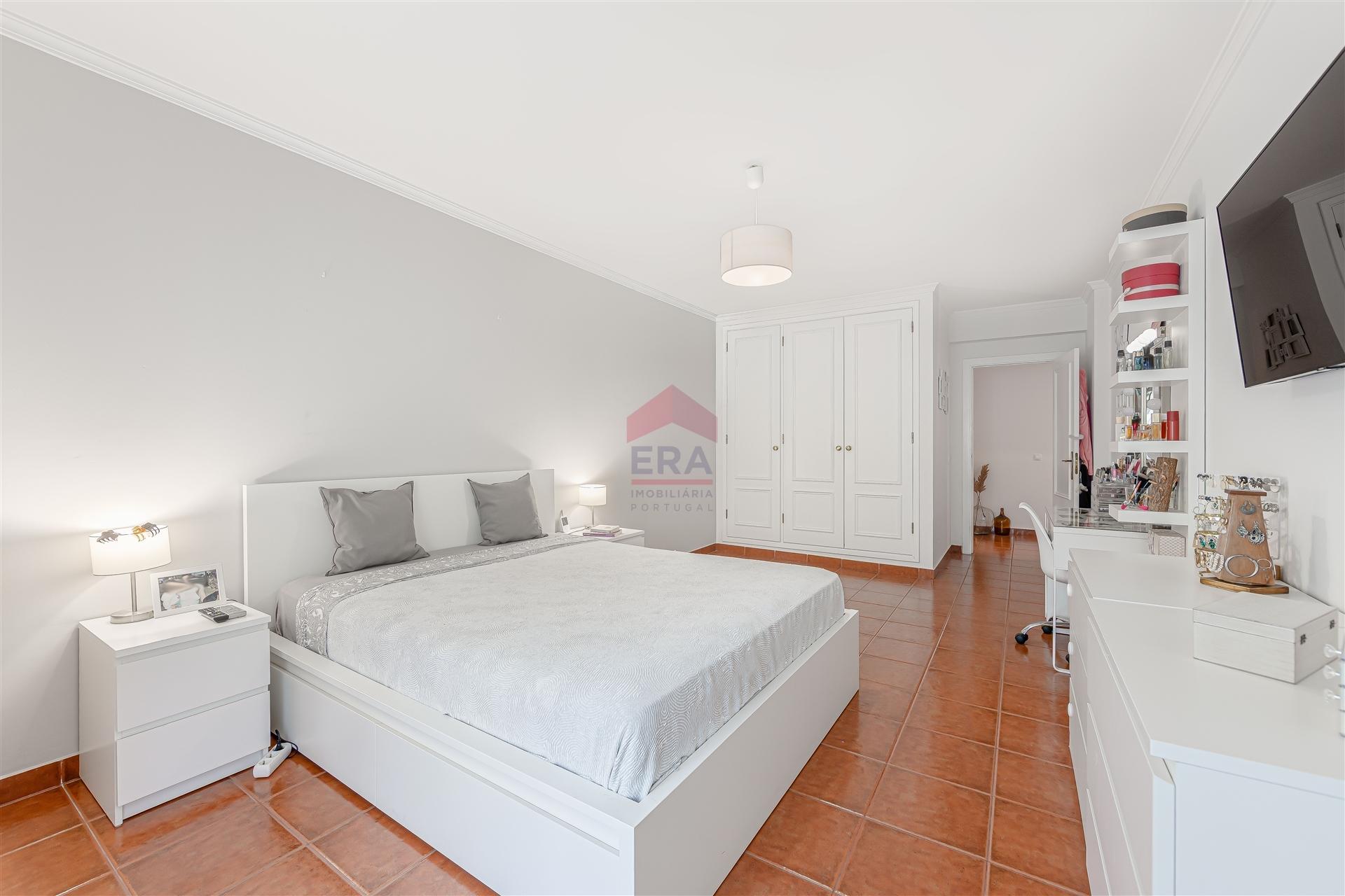 Apartamento T3 Venda em Quelfes,Olhão