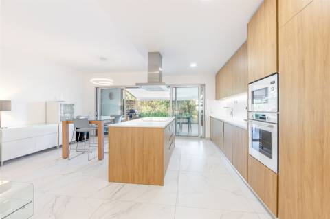 Apartamento T2 Venda em Albufeira e Olhos de Água,Albufeira