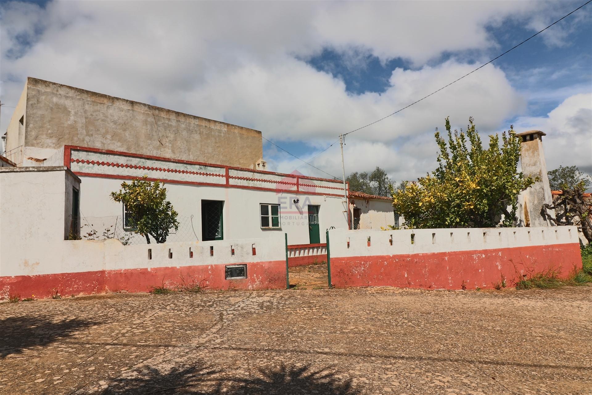 Moradia Geminada T1 Venda em Salir,Loulé