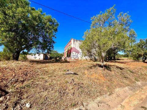 Moradia T2 Venda em Moncarapacho e Fuseta,Olhão