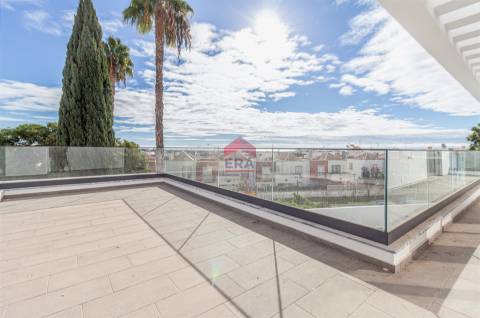 Moradia T5 Venda em Tavira (Santa Maria e Santiago),Tavira